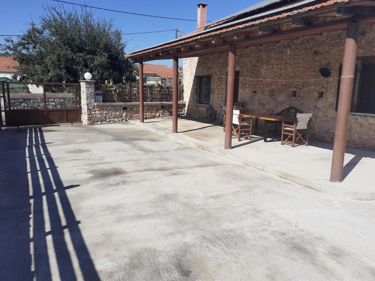 Tsitalia Cottage House Leonídio Kültér fotó