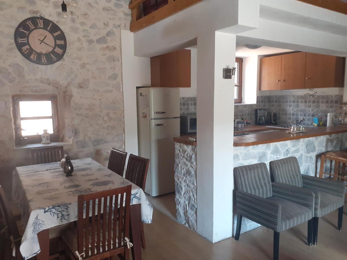 Tsitalia Cottage House Leonídio Kültér fotó